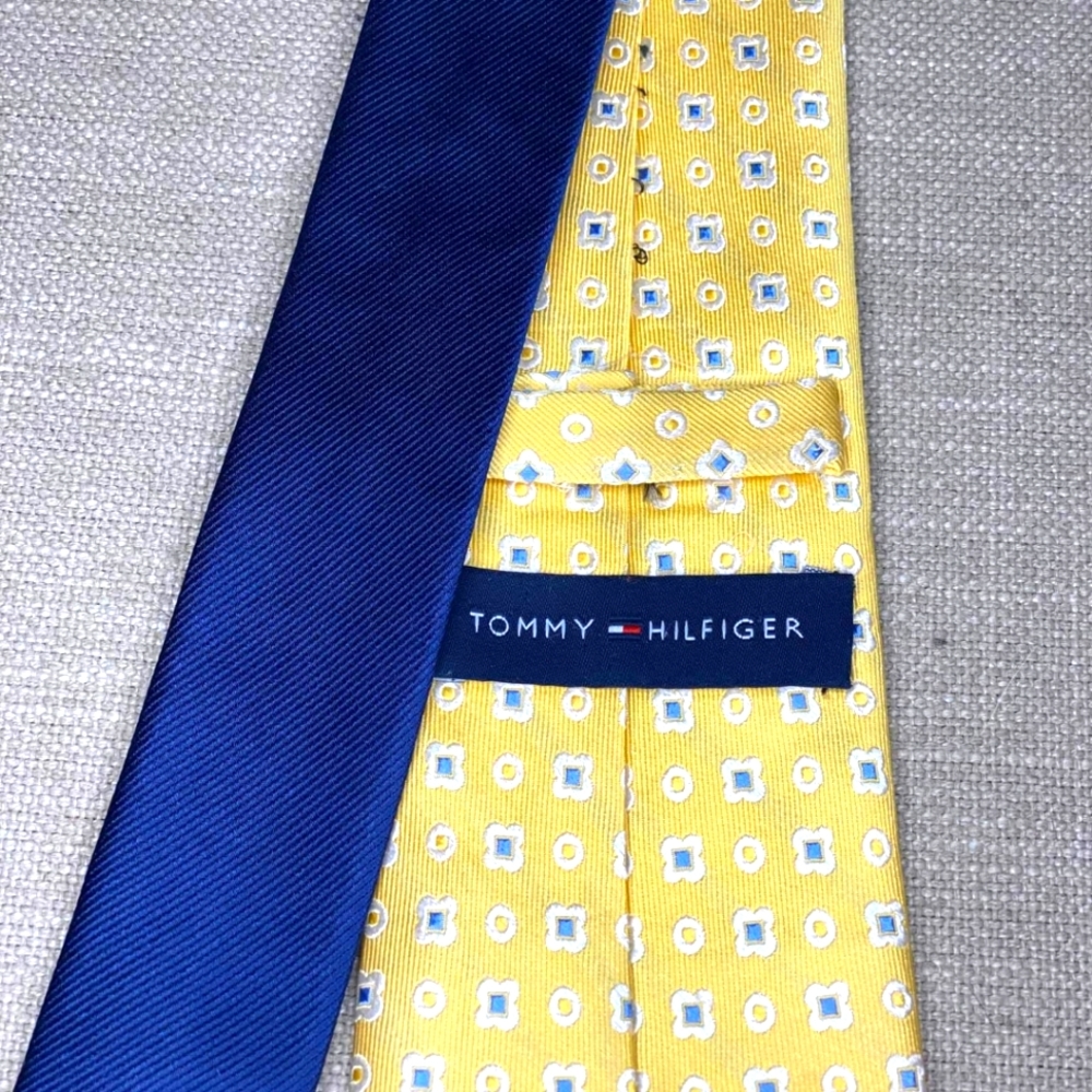 Tommy Hilfiger 100% silk yellow + blue Geometric necktie w/ decorative tipping - Picture 7 of 8